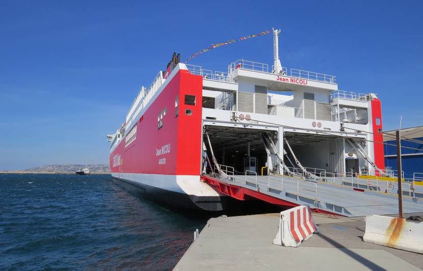 Durée du voyage en bateau entre Marseille et Tunis ferries