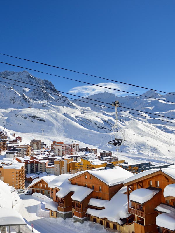 découvrez les secrets des excursions dans les célèbres trois vallées. partez à l'aventure et explorez des paysages époustouflants, des activités palpitantes et une nature préservée. que vous soyez skieur débutant ou expert, nos conseils vous guideront vers des expériences inoubliables.
